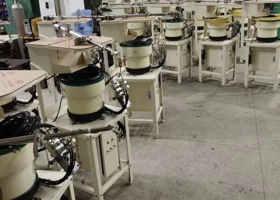 स्वचालित नट फीडर M6 M8 M10 M12 चुट ट्रांसफरिंग टूल्स