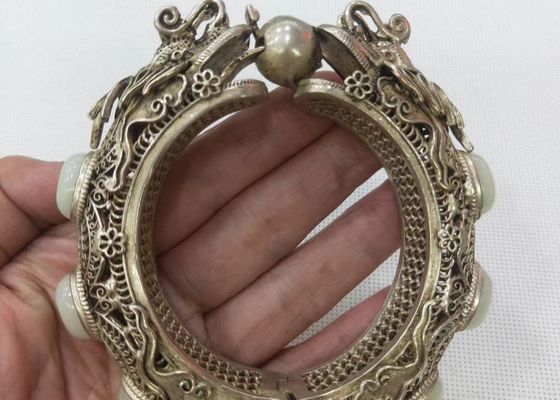 अच्छा आशीर्वाद के साथ चीनी पारंपरिक शुभ पैटर्न कंगन