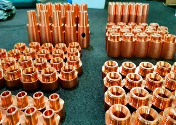 निकला हुआ किनारा नट नट स्पॉट वेल्डिंग के लिए 17mmx25mm कवर करता है